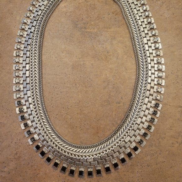 Stella and Dot Electra Statement necklace - Picture 3 of 6